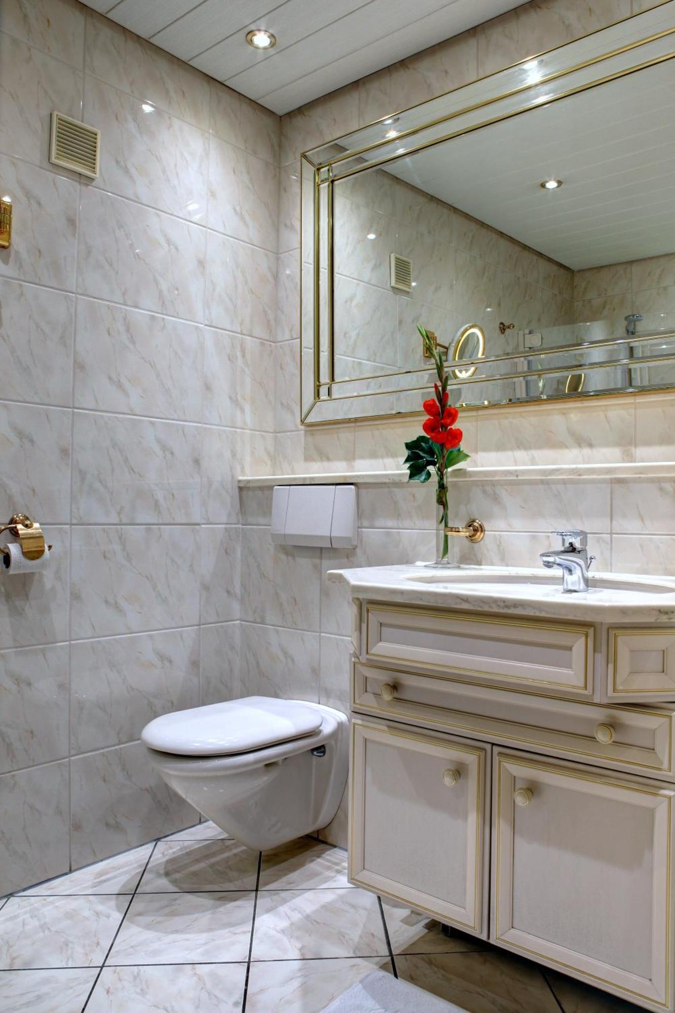 Hotel Muehlenthal Gmbh Schwalbach Екстер'єр фото